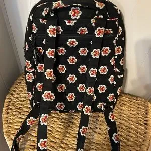 Vera Bradley | Bags | Euc Almost Brand New Vera Bradley  display picture 2